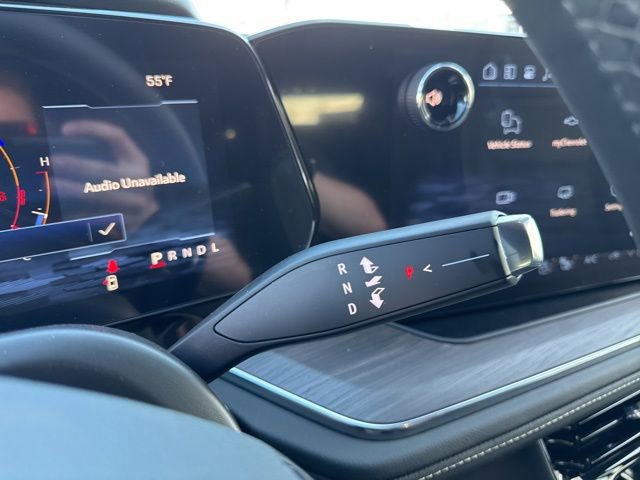 New 2026 Chevrolet Suburban Premier image 23