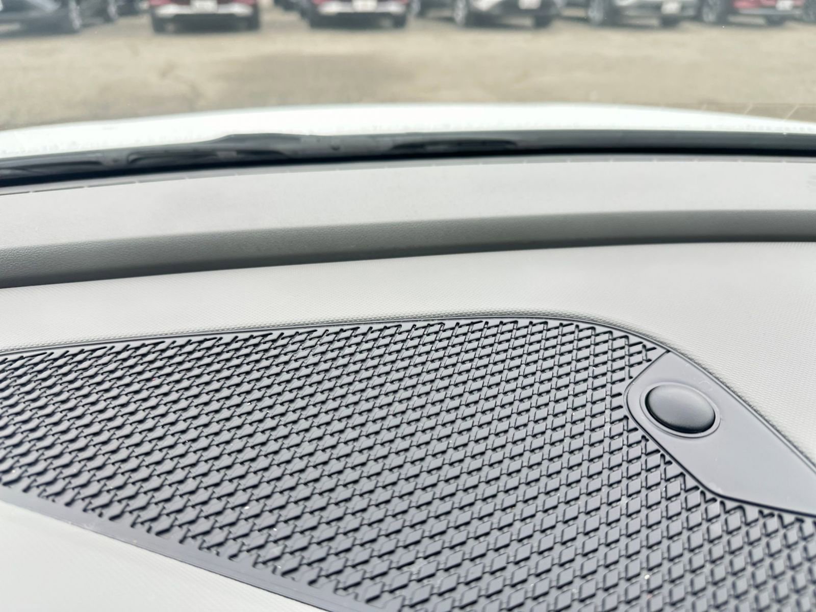 Used 2025 Hyundai Elantra SEL image 18