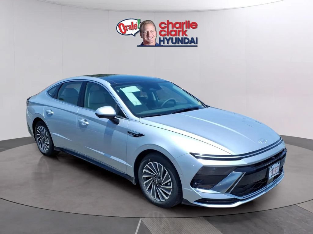 New 2026 Hyundai Sonata Limited FWD image 7