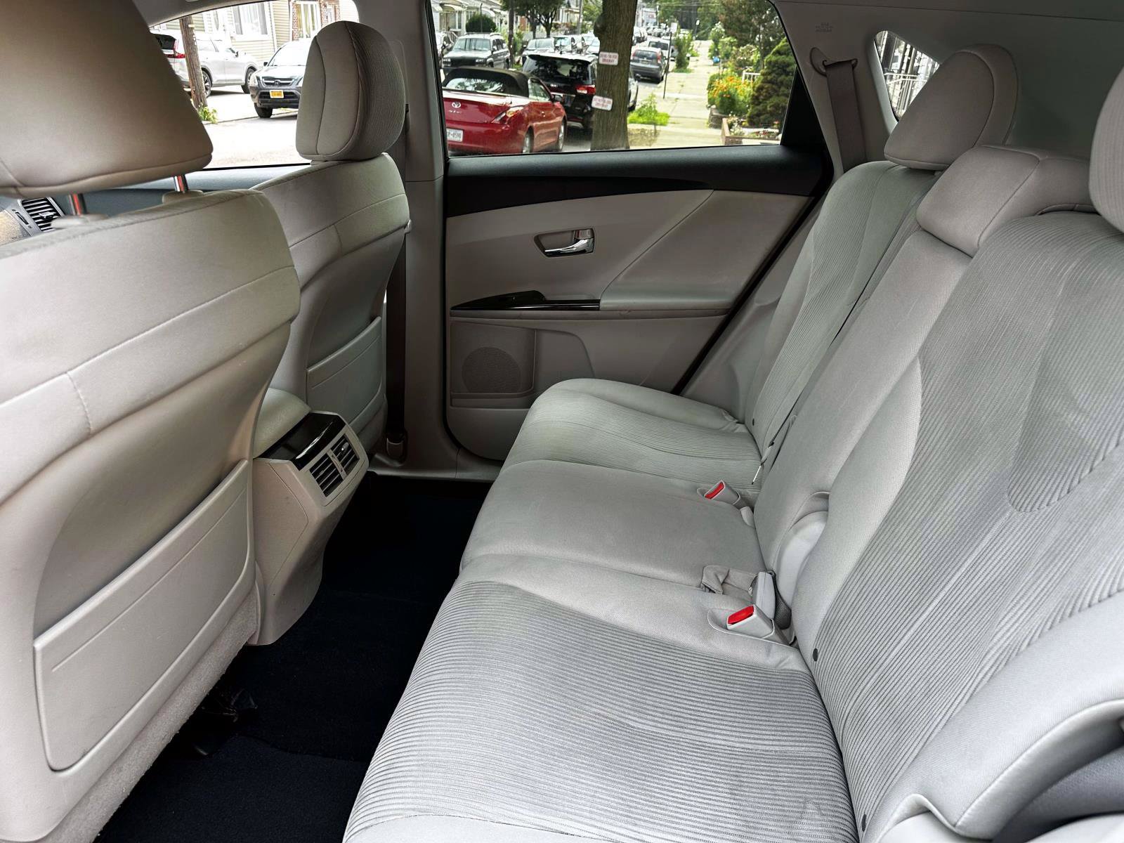 Used 2010 Toyota Venza FWD image 14
