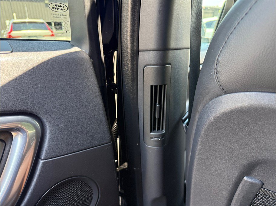 Used 2019 Land Rover Discovery Sport SE AWD/4WD image 39