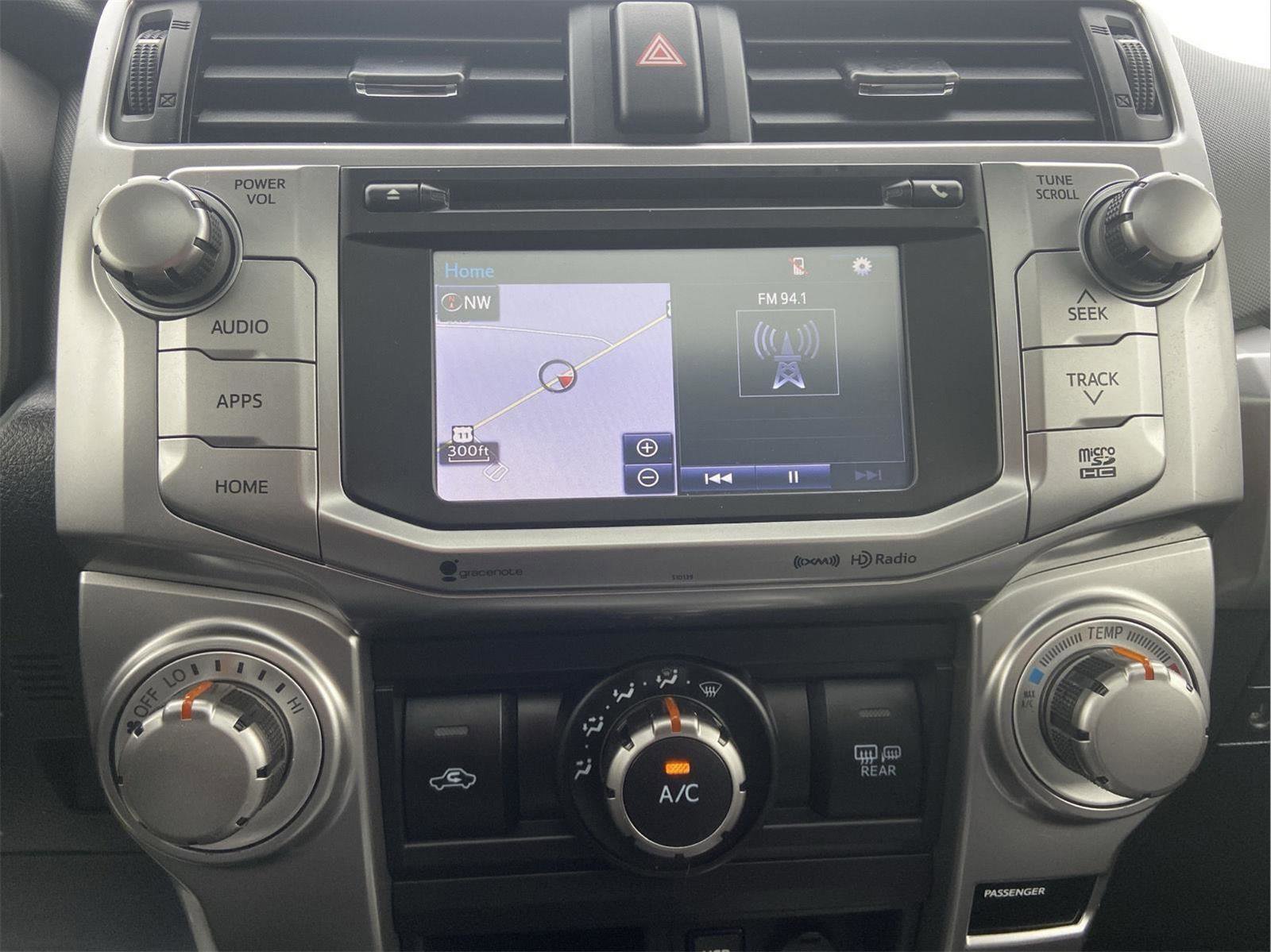 Used 2018 Toyota 4Runner SR5 Premium AWD/4WD image 28