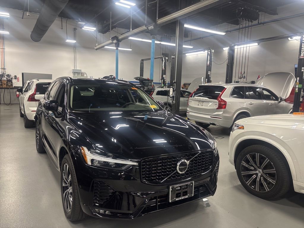 Used 2024 Volvo XC60 B5 Plus w/ Protection Package Premier image 1