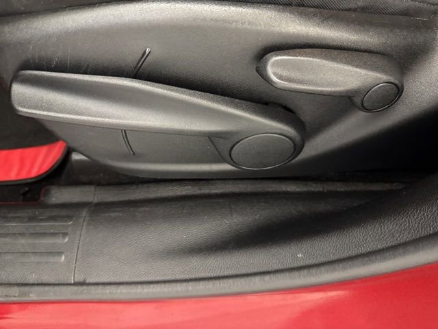 Used 2015 Jeep Cherokee Sport image 26