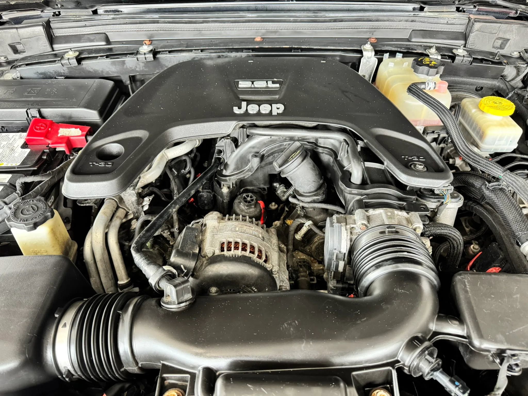 Used 2018 Jeep Wrangler Unlimited Rubicon image 40