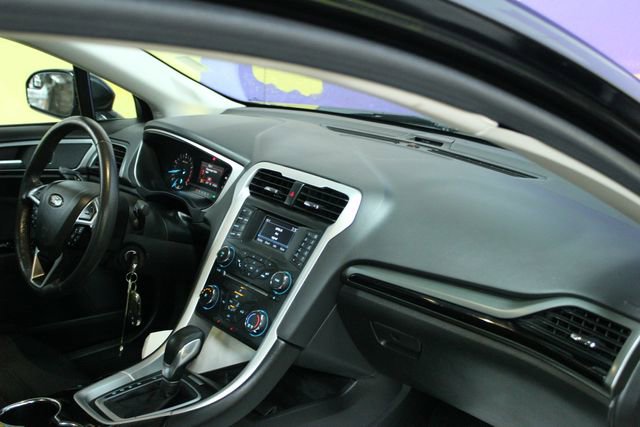 Used 2014 Ford Fusion SE w/ Equipment Group 201A image 12