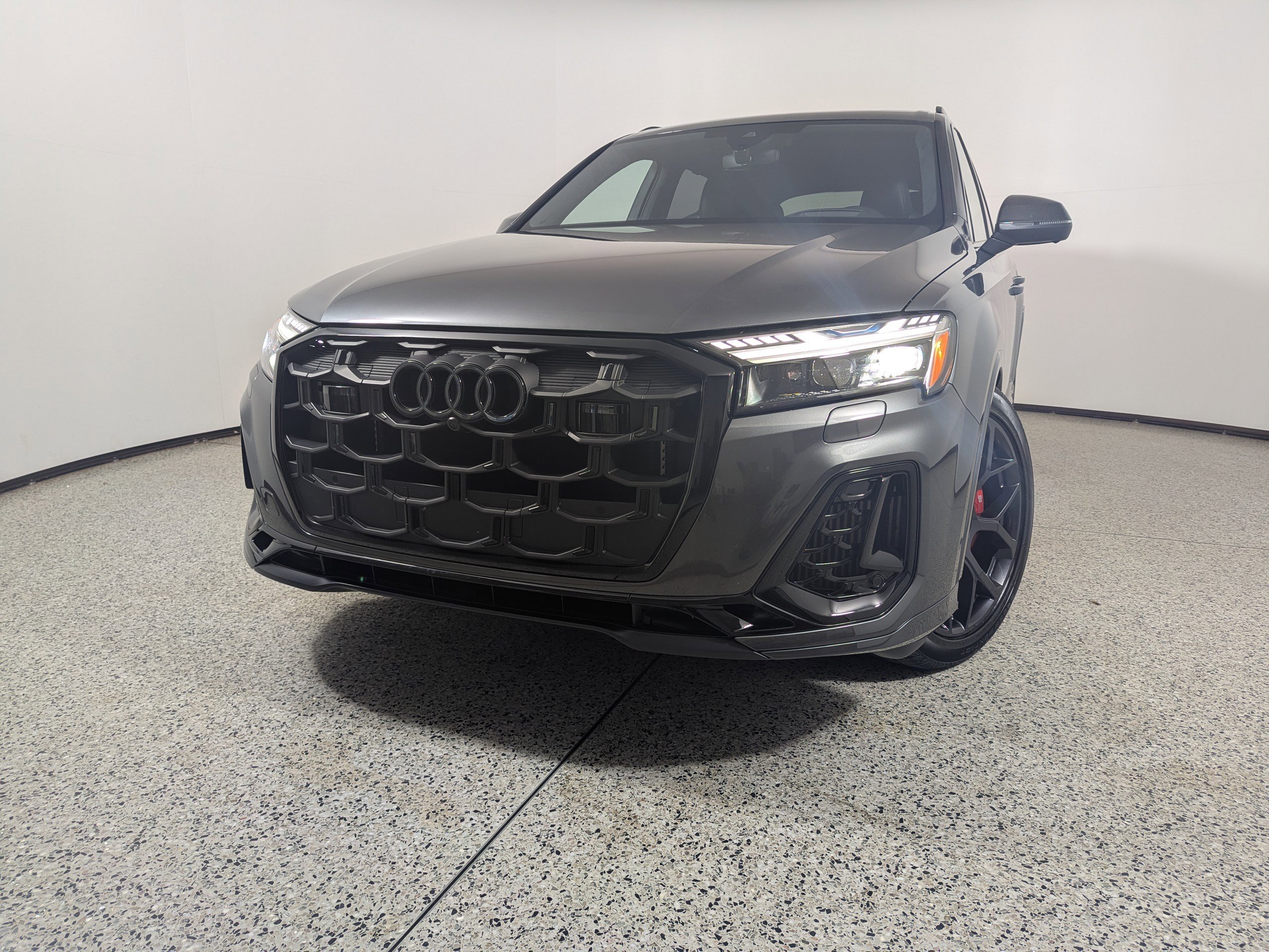 New 2025 Audi SQ7 Prestige image 18