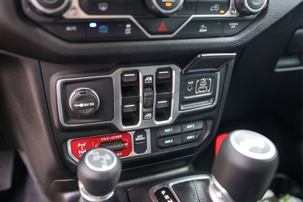 Used 2025 Jeep Wrangler Unlimited Sport S 4xe AWD/4WD image 19