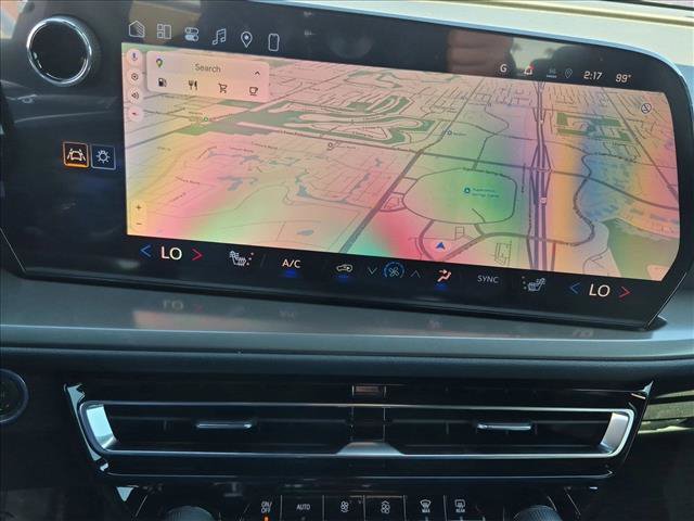 New 2027 Chevrolet Traverse LT w/ Sun and Wheel Package FWD image 14
