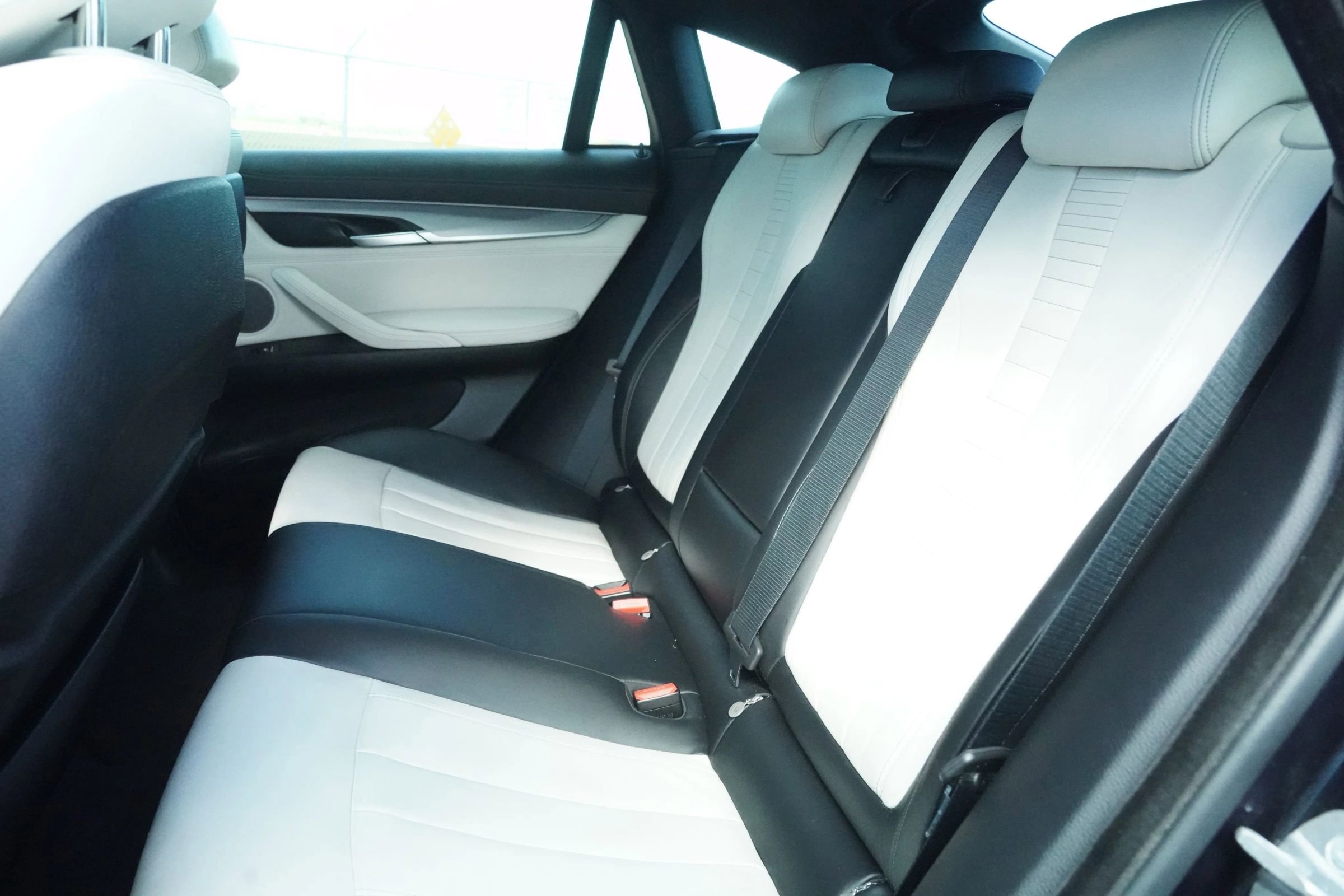Used 2018 BMW X6 sDrive35i RWD image 40