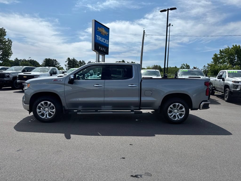 Used 2024 Chevrolet Silverado 1500 LTZ w/ LTZ Convenience Package II AWD/4WD image 8