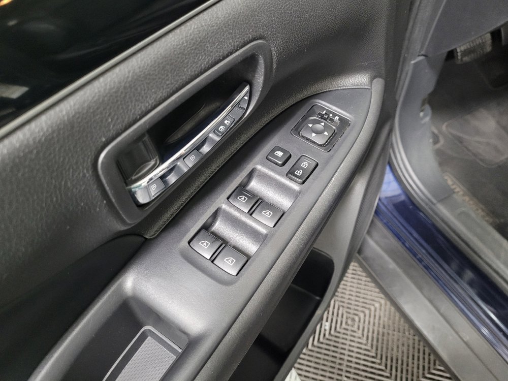 Used 2020 Mitsubishi Outlander SE image 27