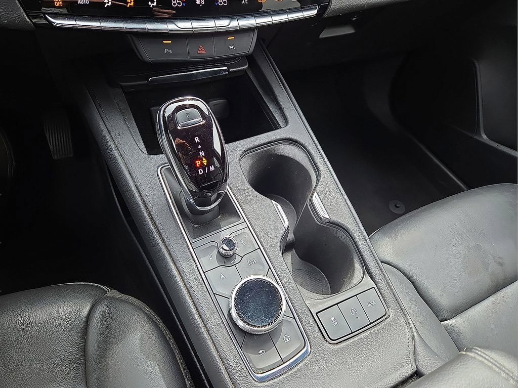 Used 2024 Cadillac XT4 Premium Luxury image 30