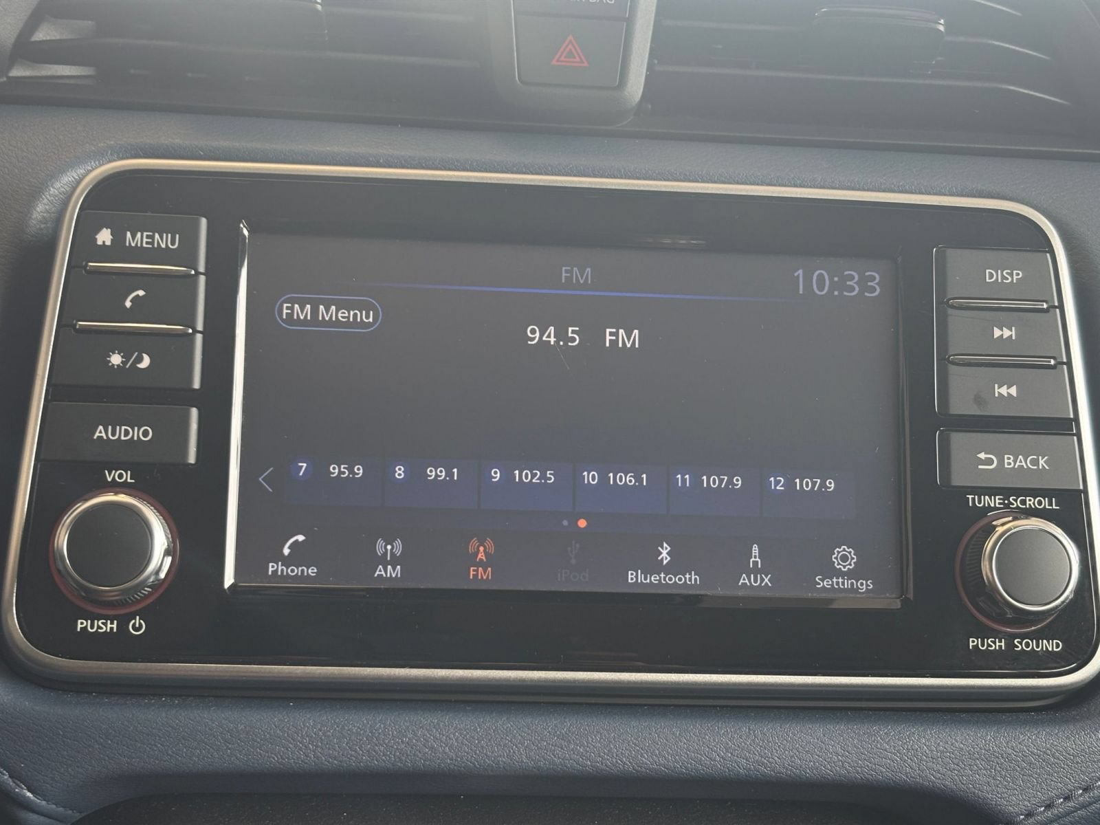 Used 2025 Nissan Versa SV FWD image 19