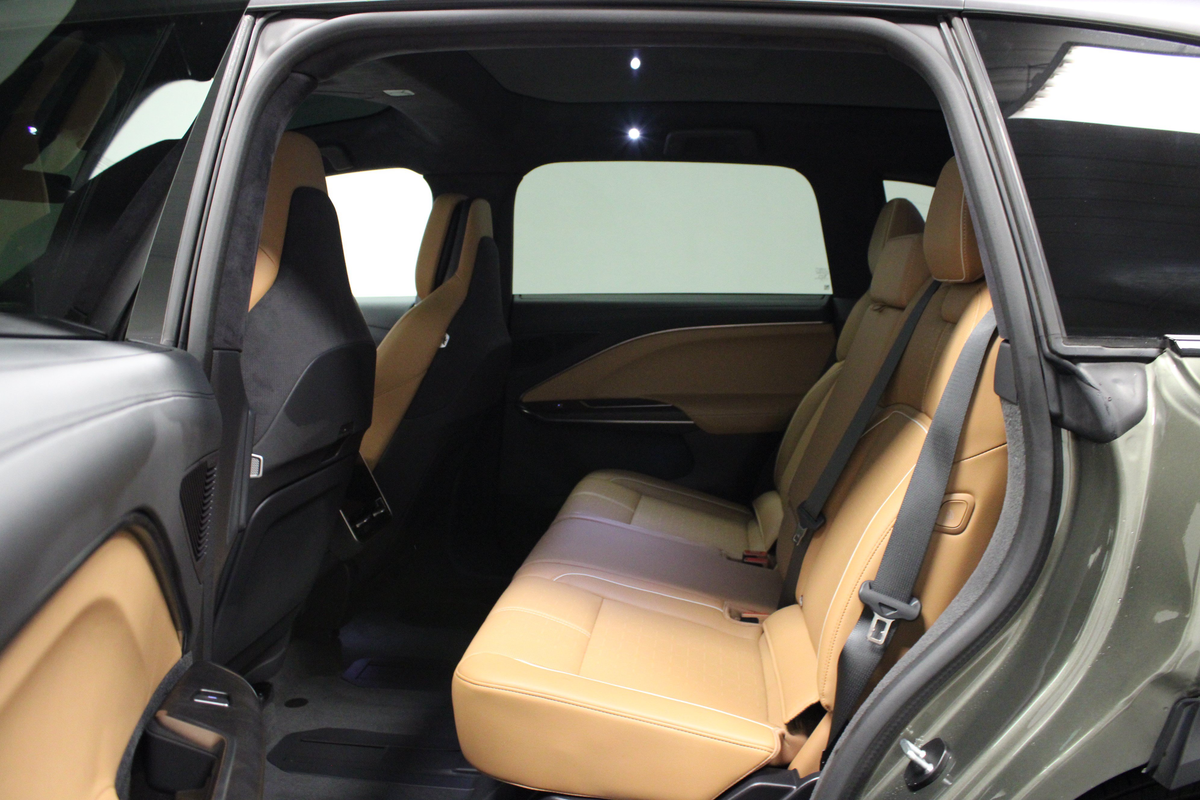 Used 2026 Lucid Gravity Grand Touring AWD/4WD image 13