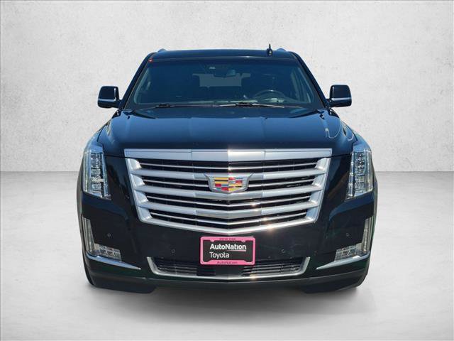 Used 2019 Cadillac Escalade Platinum AWD/4WD image 2