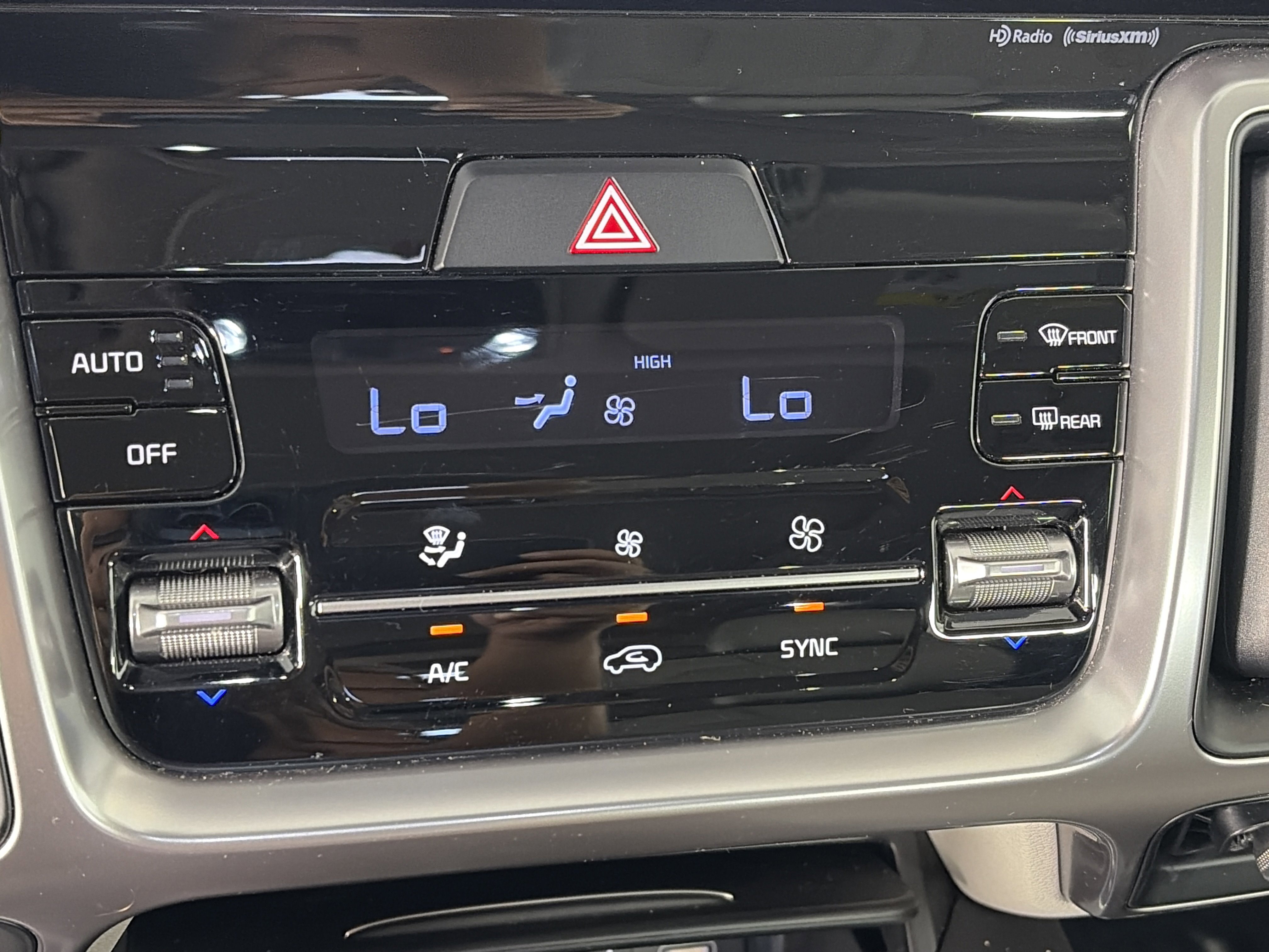 Certified 2023 Kia Sorento EX w/ Panoramic Sunroof Package FWD image 24