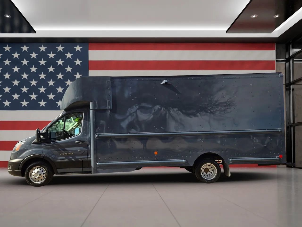 Used 2022 Ford Transit 350 350 HD XL Cutaway Van 2D image 5