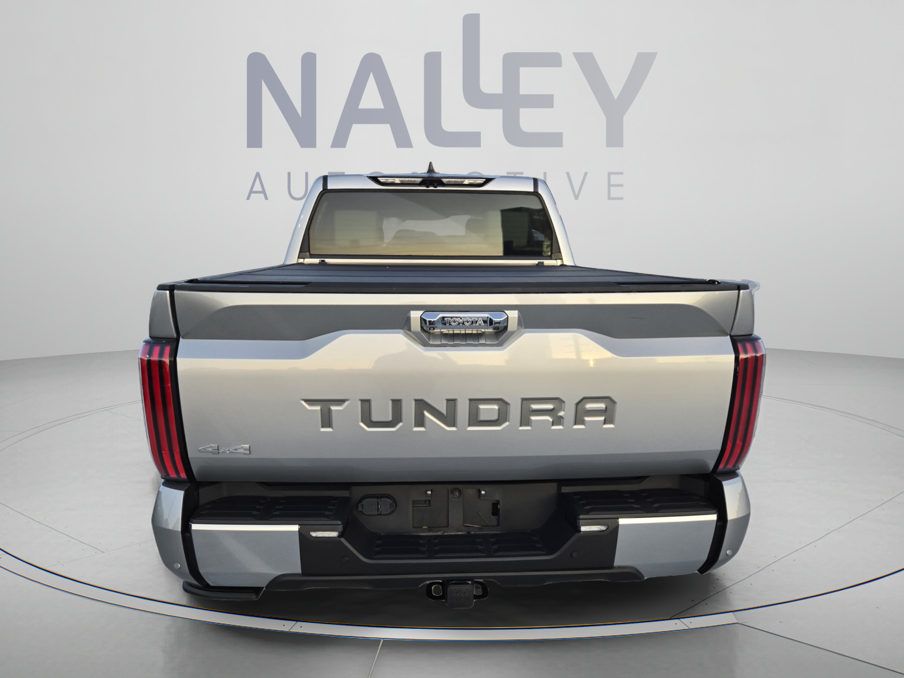 Used 2024 Toyota Tundra Capstone AWD/4WD image 4