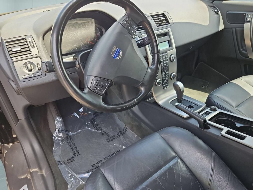 Used 2009 Volvo C70 T5 FWD image 11
