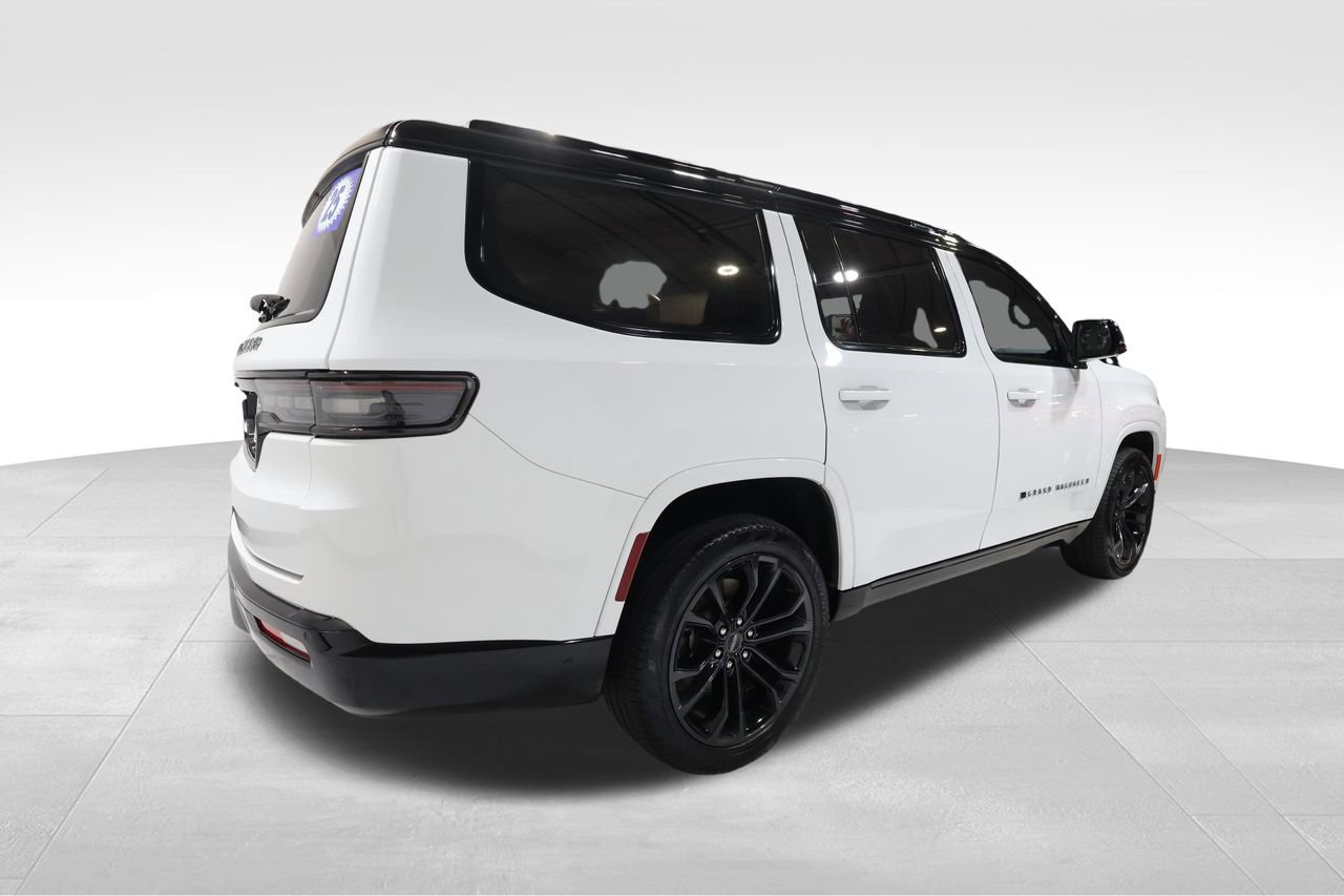 Used 2023 Jeep Grand Wagoneer Series II image 4