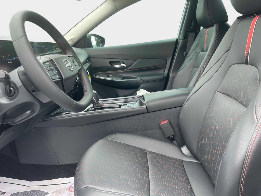 New 2026 Nissan Sentra SR w/ SR Premium Package FWD image 13