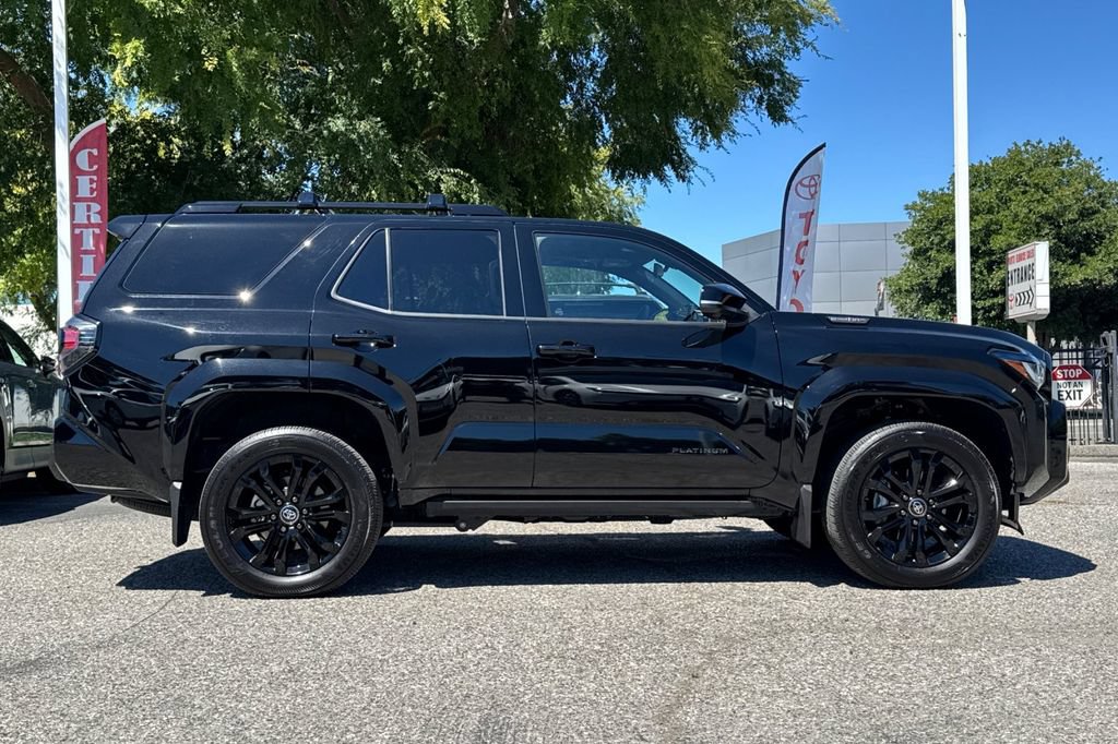 Certified 2025 Toyota 4Runner Platinum AWD/4WD image 2