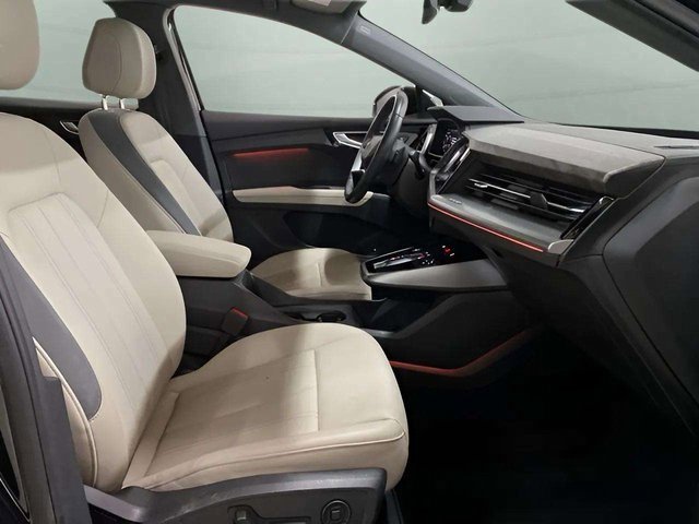 Used 2024 Audi Q4 e-tron Premium Plus w/ Premium Plus image 24