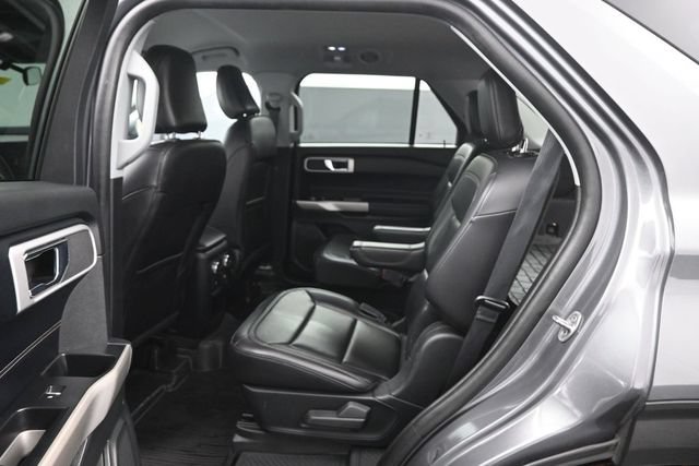Certified 2021 Ford Explorer XLT w/ Equipment Group 202A AWD/4WD image 20