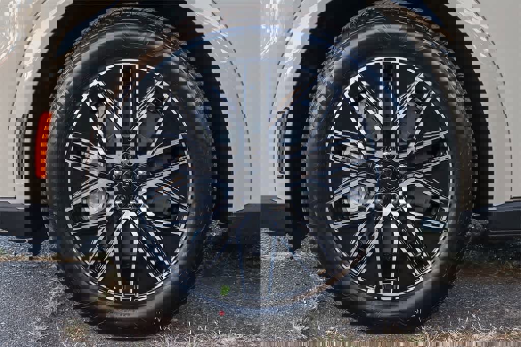 New 2025 Ford Mustang Mach-E Premium image 11