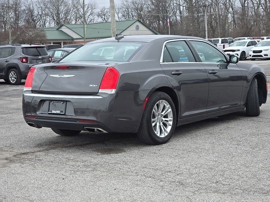 Certified 2018 Chrysler 300 Touring w/ Driver Convenience Group image 7