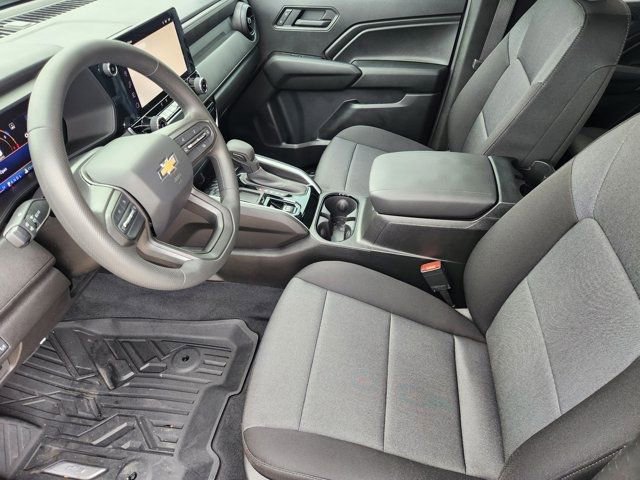 Used 2025 Chevrolet Colorado W/T w/ WT Custom Package image 4