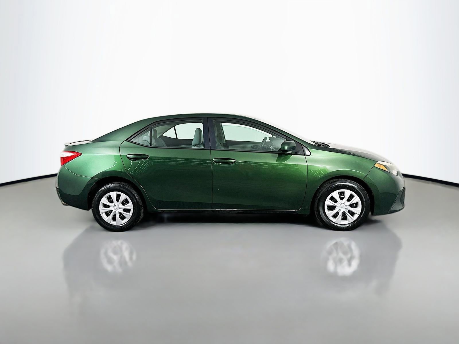 Used 2014 Toyota Corolla LE FWD image 8