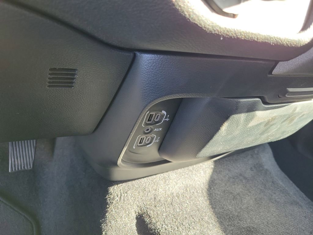 New 2026 RAM 1500 Express AWD/4WD image 19