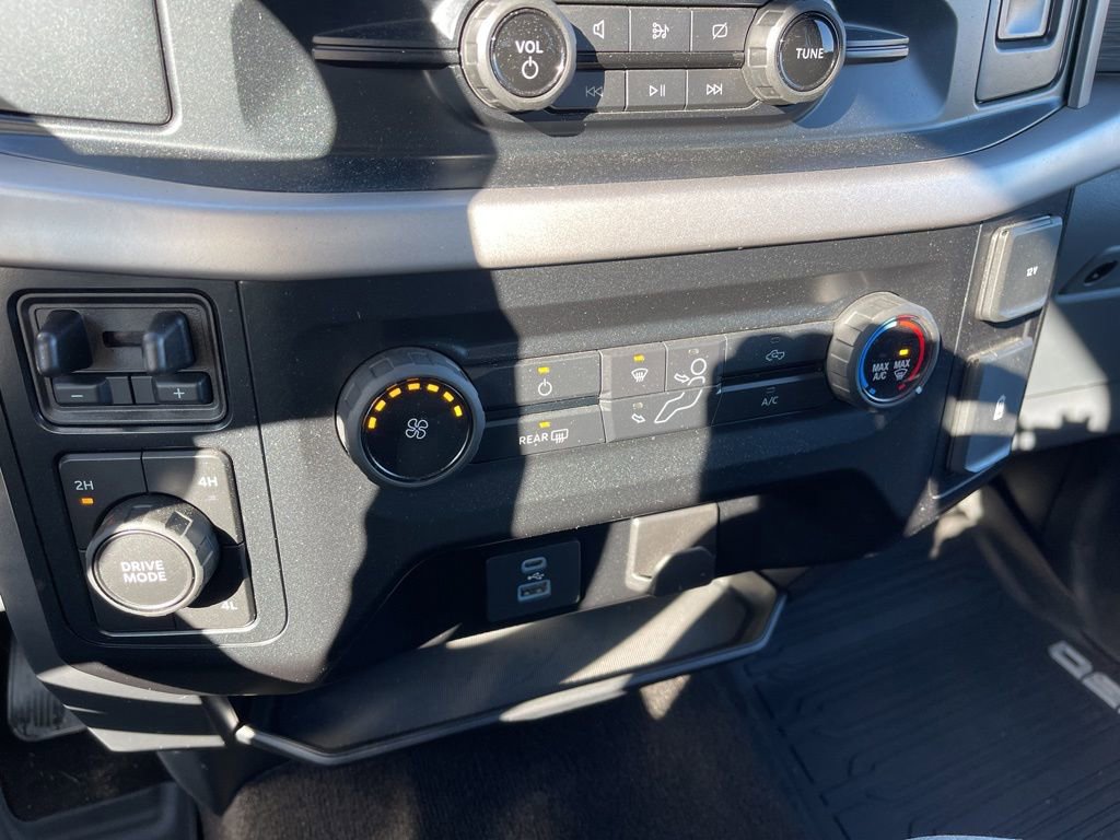 Used 2023 Ford F150 XLT image 12