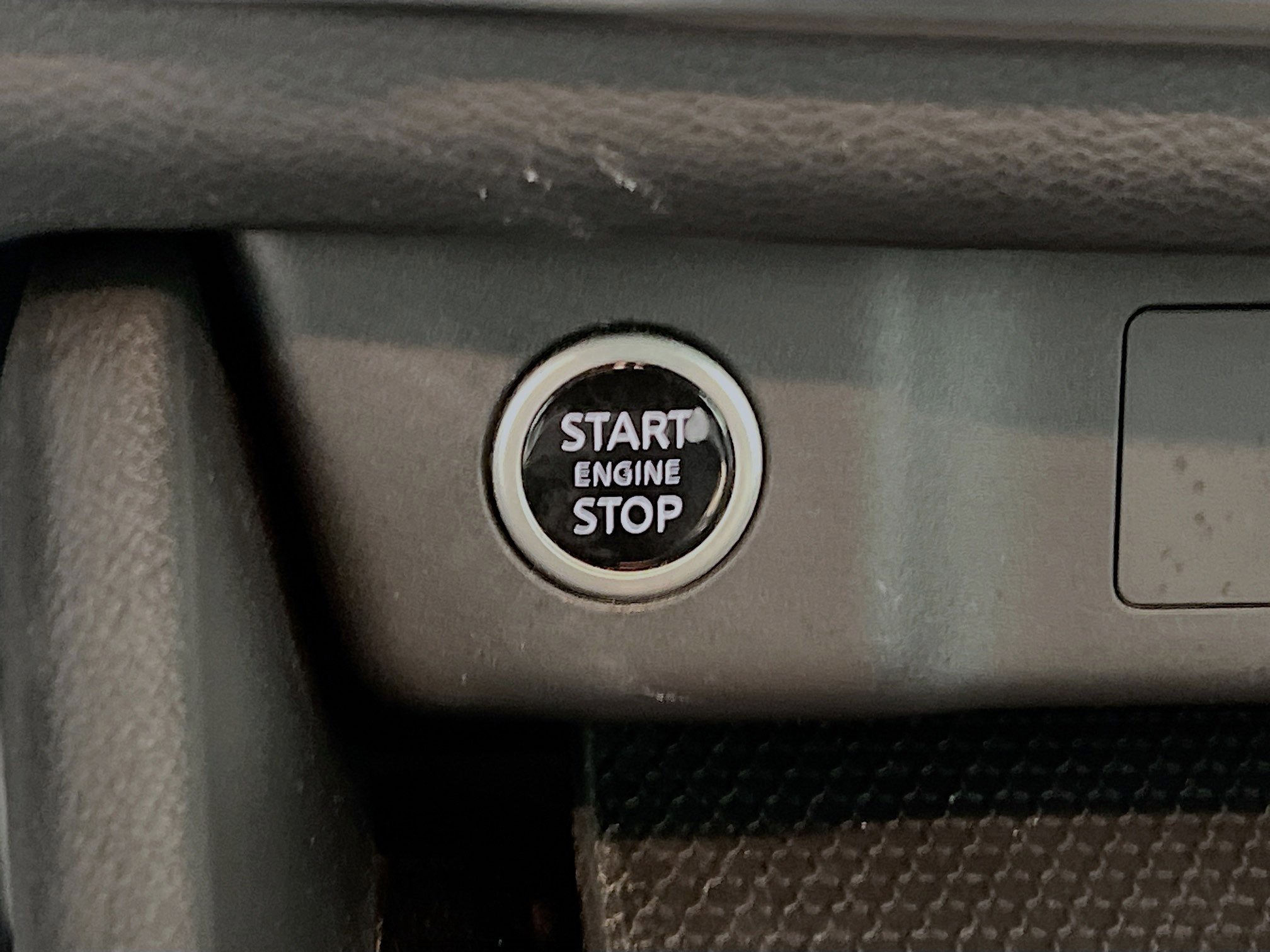 Used 2023 Nissan Rogue SV image 23