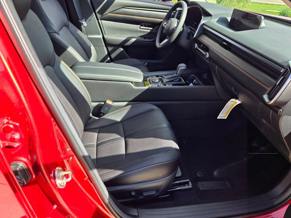 New 2026 MAZDA CX-50 AWD 2.5 Hybrid w/ Cargo Package image 4