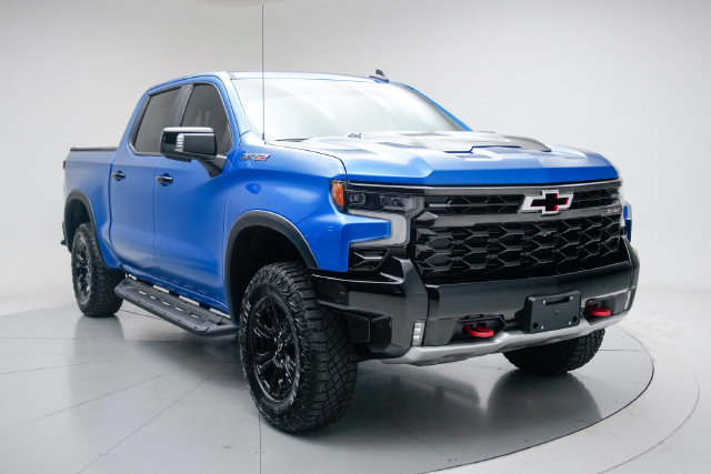 Used 2023 Chevrolet Silverado 1500 ZR2 w/ Technology Package AWD/4WD image 7