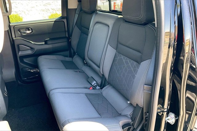 New 2025 Nissan Frontier SV w/ SV Convenience Package image 15