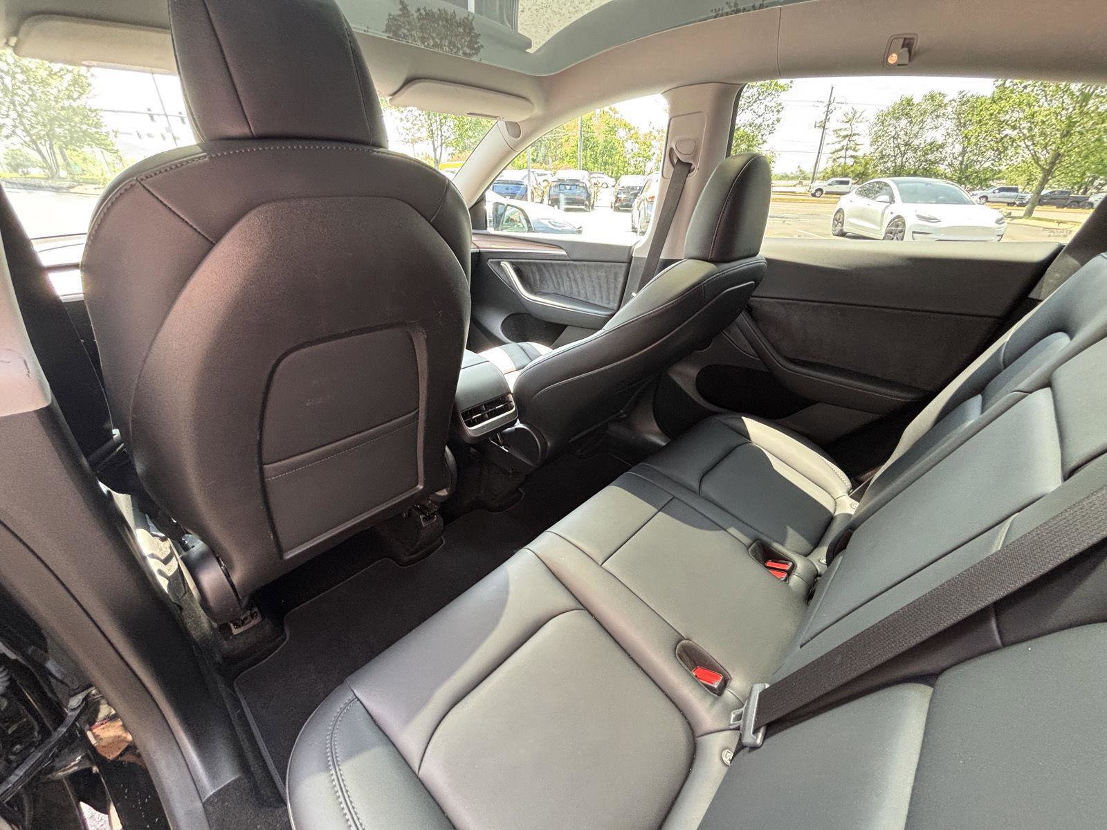 Used 2023 Tesla Model Y Performance AWD/4WD image 15