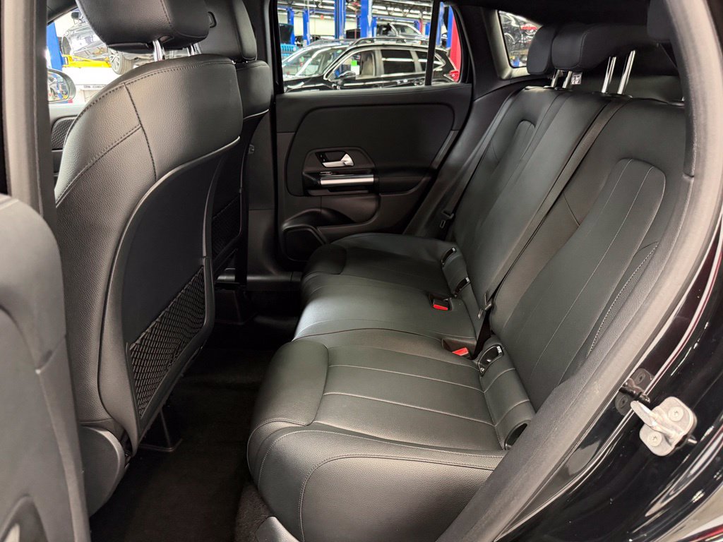 Used 2025 Mercedes-Benz GLA 250 image 16