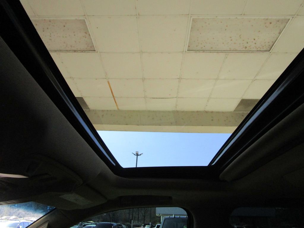 Used 2020 Cadillac Escalade Luxury image 34