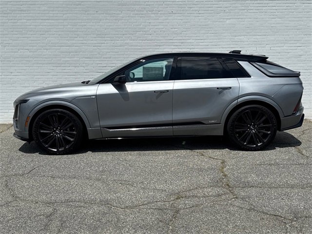 New 2026 Cadillac Lyriq V image 2