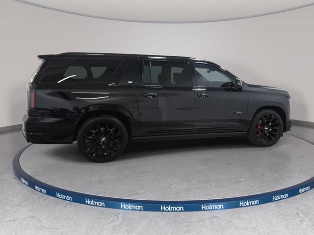 Used 2026 Cadillac Escalade ESV V w/ LPO, ONYX Package AWD/4WD image 5