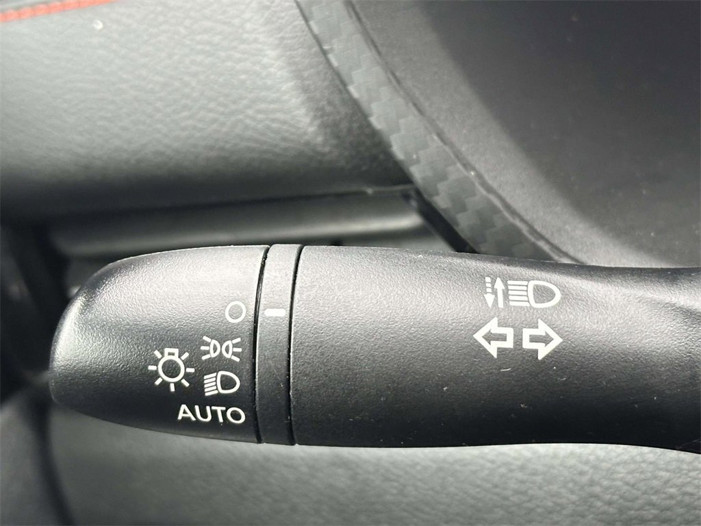 Certified 2025 Nissan Sentra SR image 34