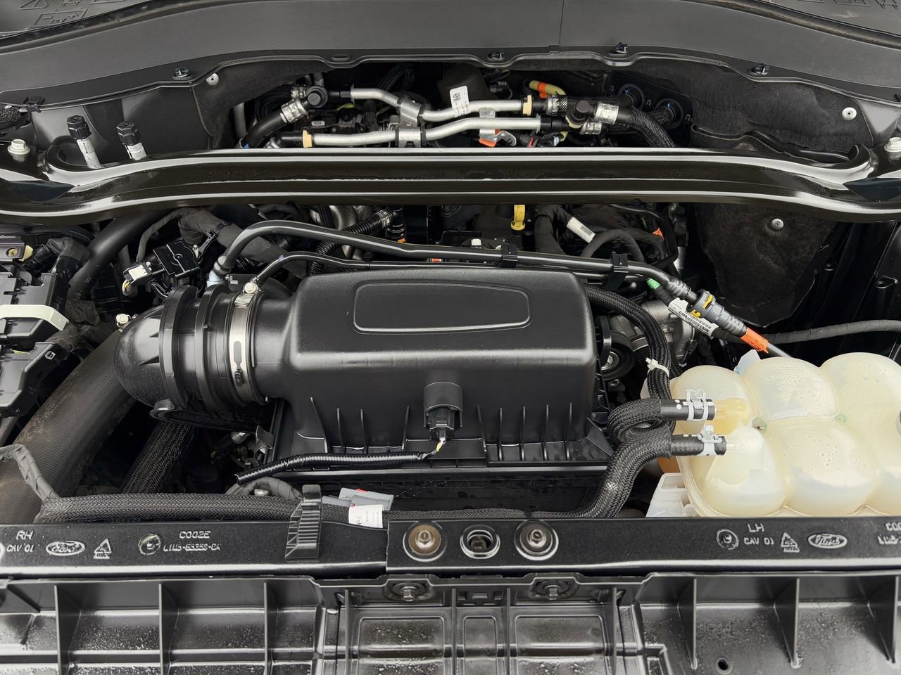 Used 2022 Ford Explorer Limited w/ Equipment Group 301A image 33