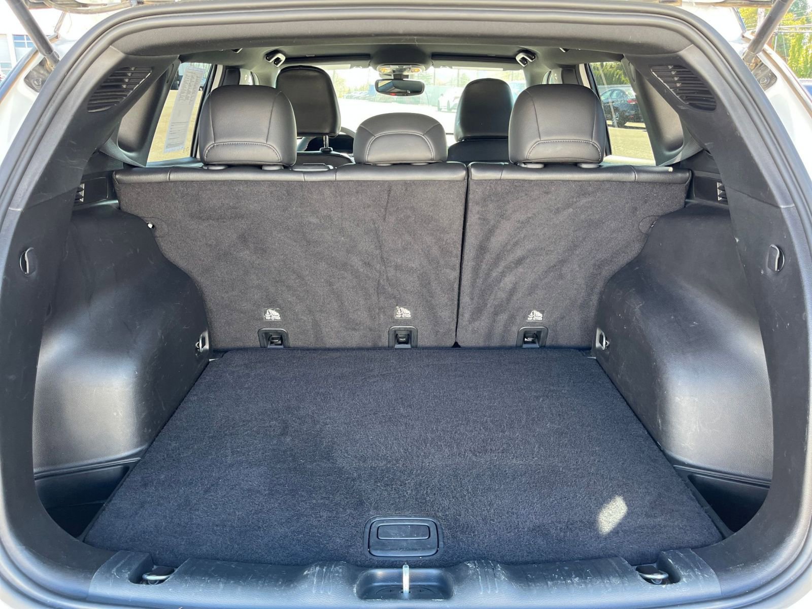 Used 2025 Jeep Compass Trailhawk image 31