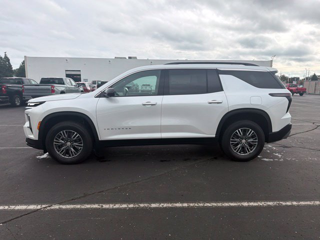 Used 2024 Chevrolet Traverse LT w/ Trailering Package