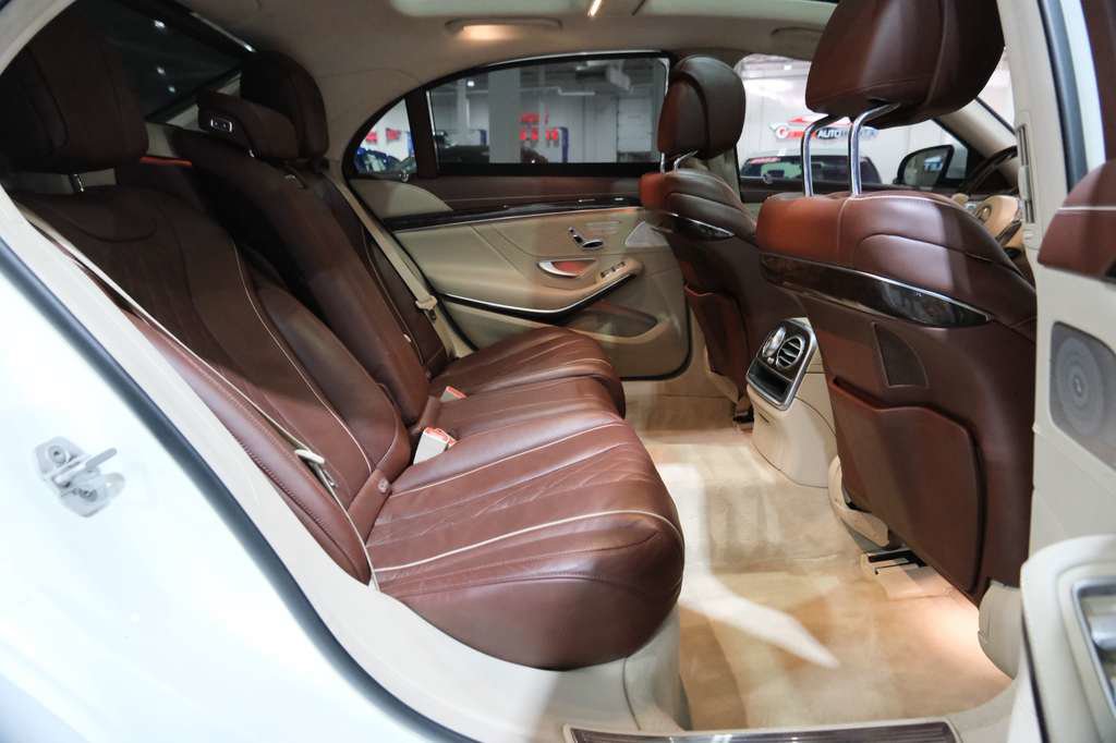 Used 2018 Mercedes-Benz S 560 4MATIC Sedan image 28