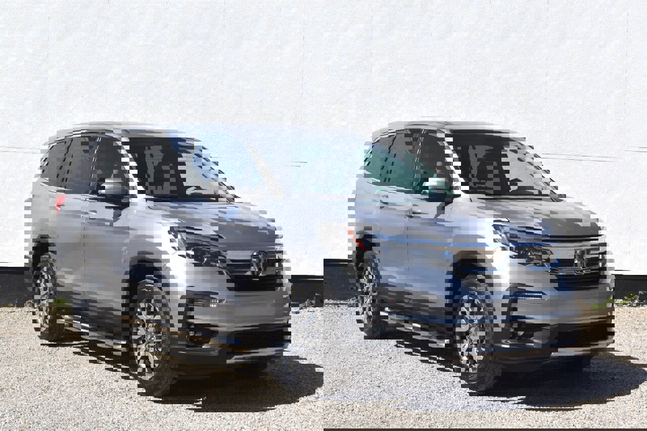 Used 2020 Honda Pilot EX image 1
